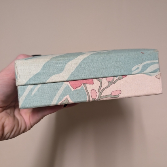 Floral Patterned Jewelry Box - Picture 6 of 13